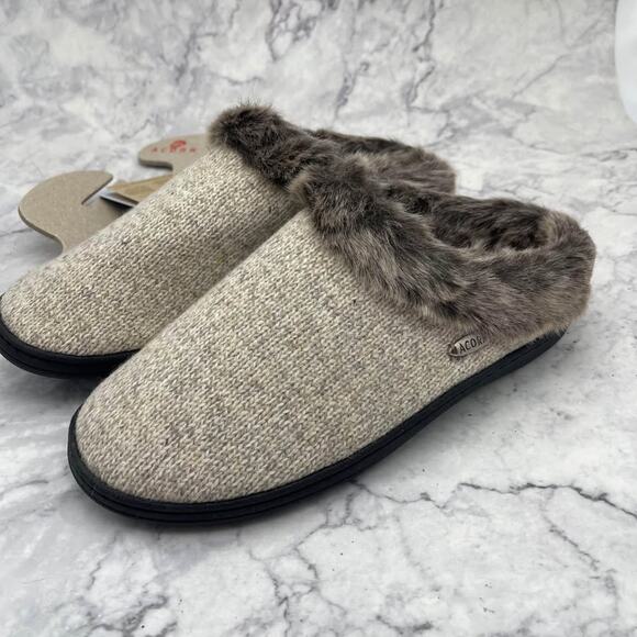 NWT Acorn Slippers, Faux Fur. Size 6.5/7.5. - Picture 1 of 9